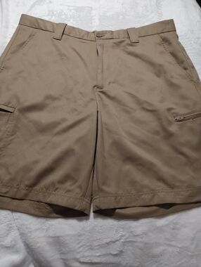 David Taylor Men's Khaki Golf Shorts